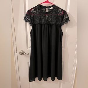 Great Black light weight dress, size Large, in excellent condition!